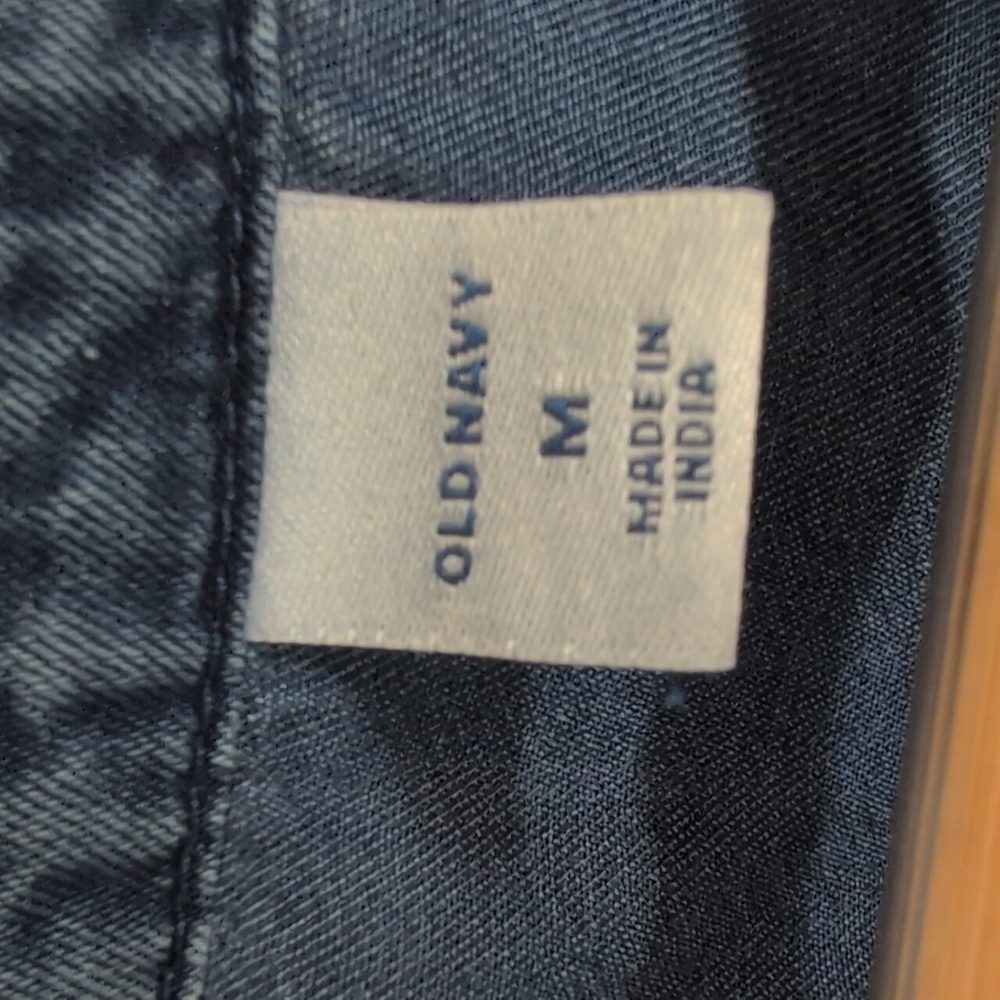 OLD NAVY SPLIT NECK CHAMBRAY SWING DRESS SIZE MEDIUM - Picture 6 of 7